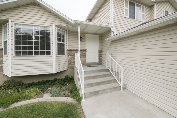 White Vinyl Siding Replacement in Citrus Heights
